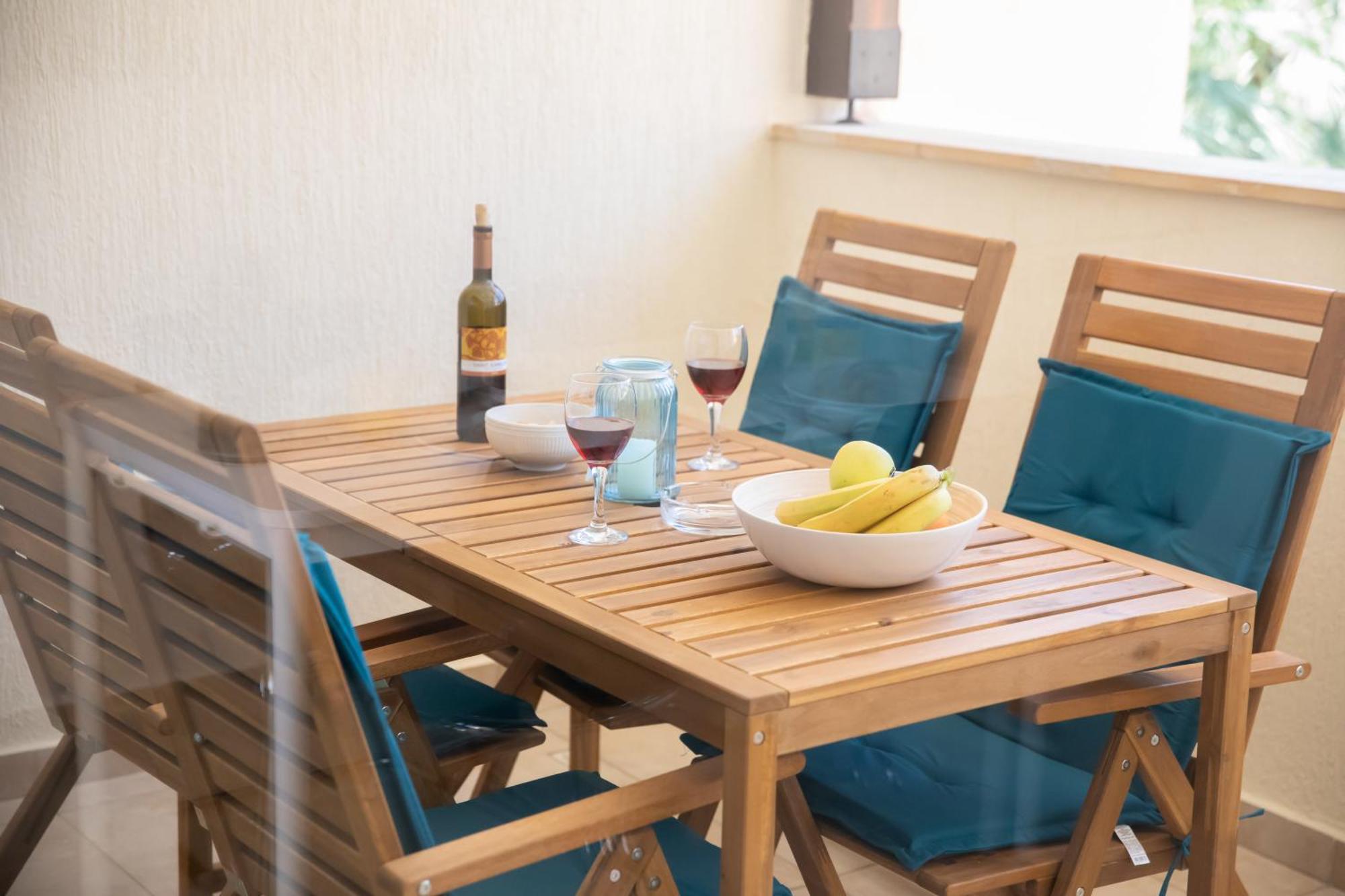 Seaside Modern Flat With Pool Queens Gardens 211 *