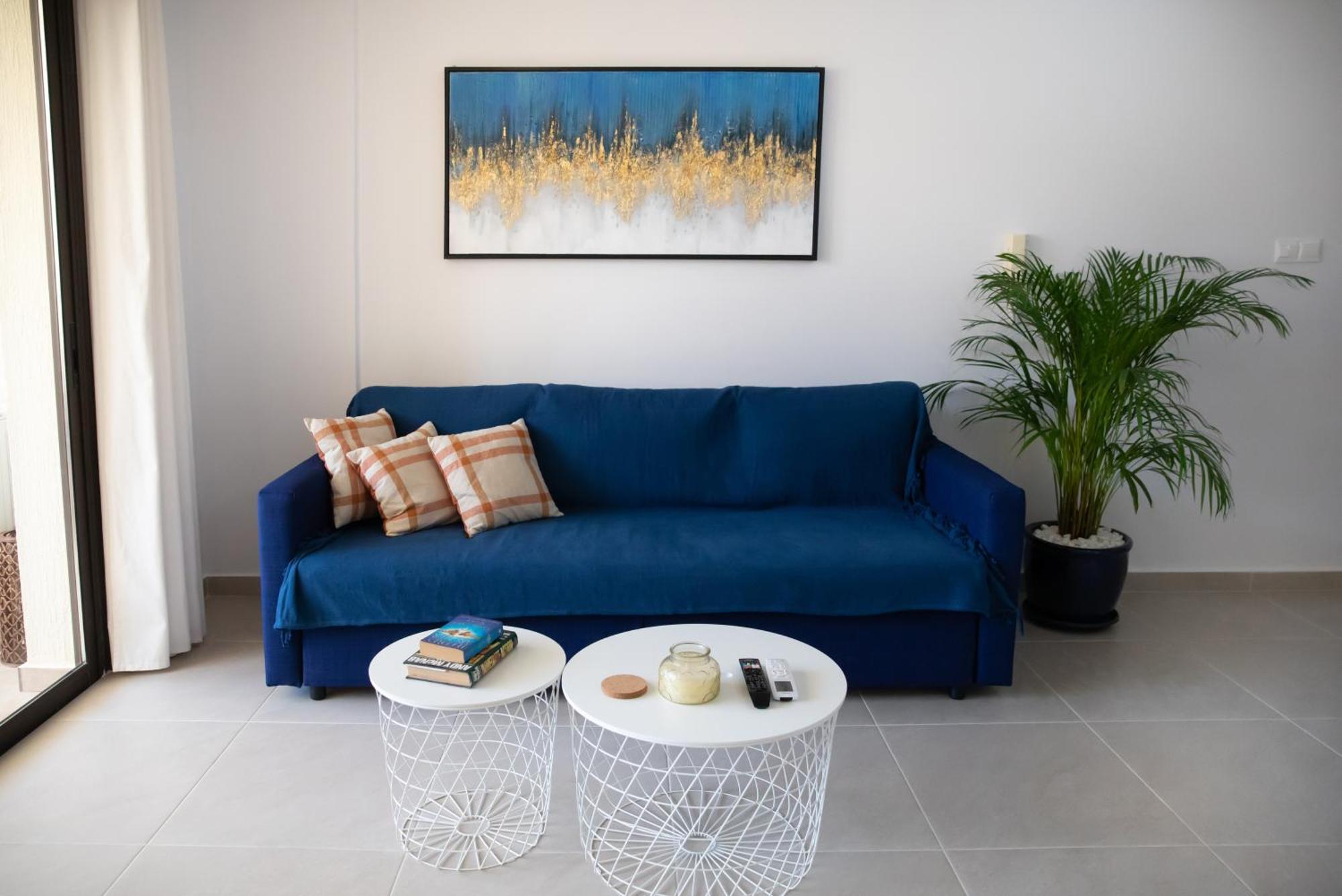 Seaside Modern Flat With Pool Queens Gardens 211 Apartment