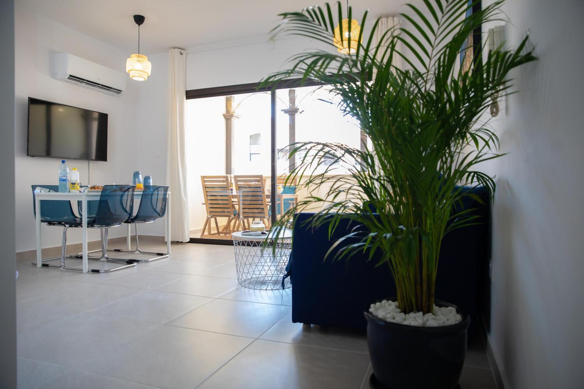 Apartment Seaside Modern Flat With Pool Queens Gardens 211 Paphos
