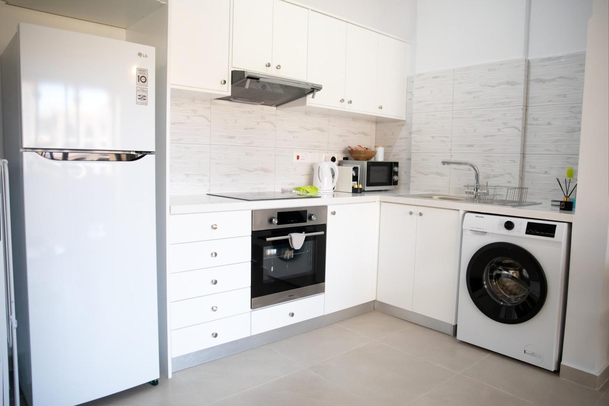 Seaside Modern Flat With Pool Queens Gardens 211 Apartment *