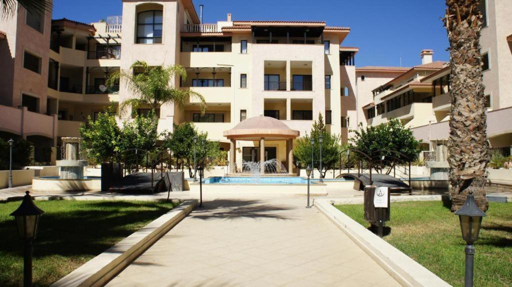 Seaside Modern Flat With Pool Queens Gardens 211 Apartment *