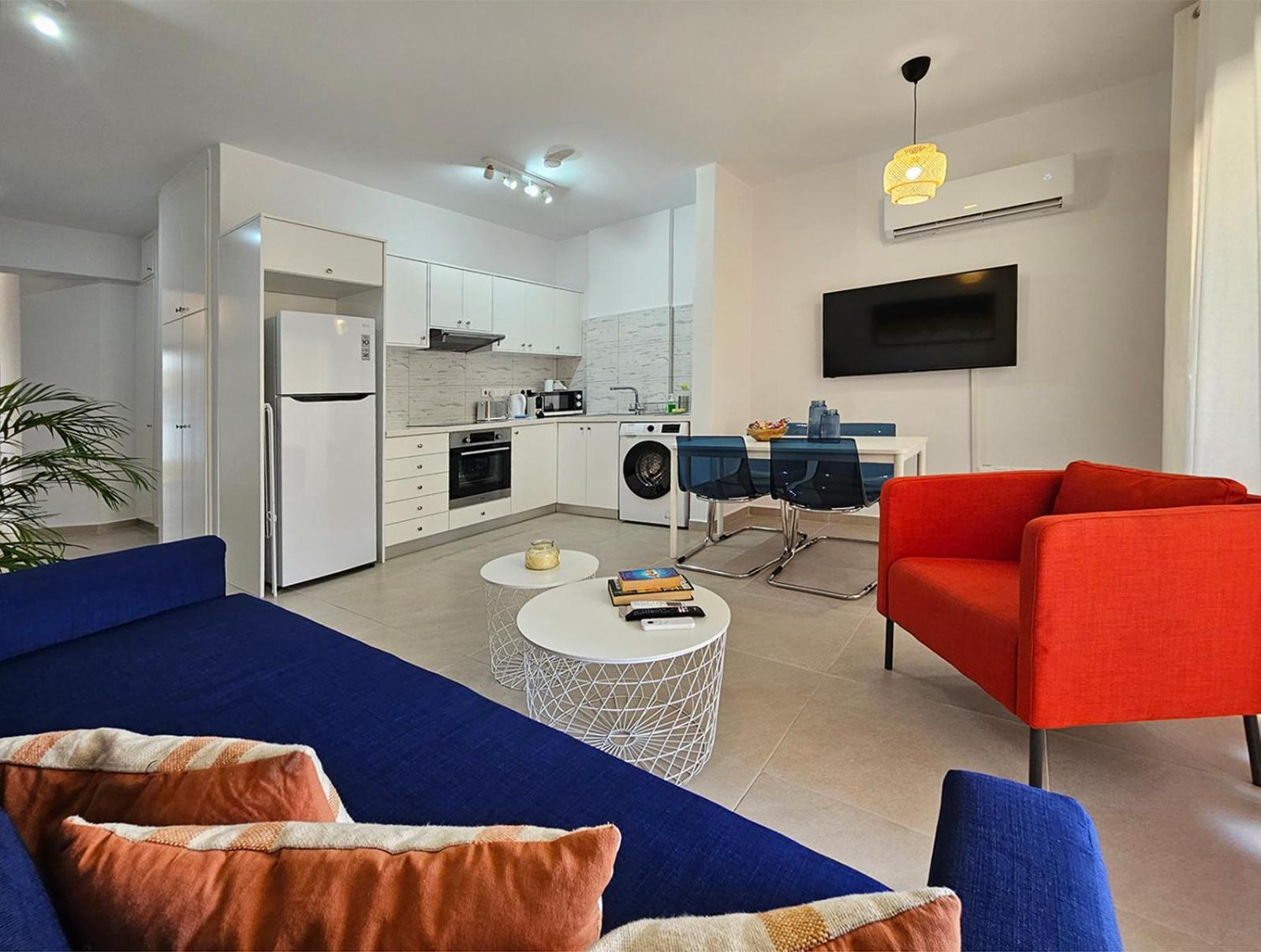 Seaside Modern Flat With Pool Queens Gardens 211 Apartment